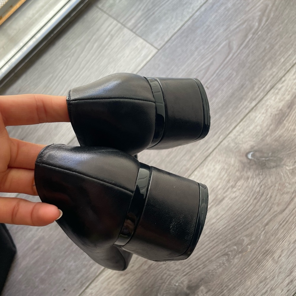 Gucci Black Leather Square-Toe Kitten Heels - Picture 4 of 7